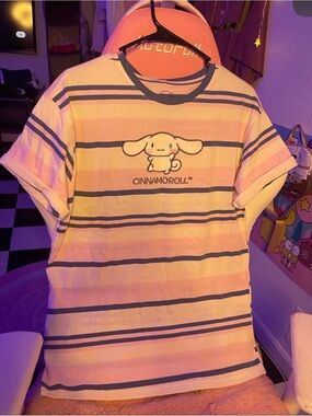 Limited edition Sanrio Cinnamoroll T Shirt - Box lunch